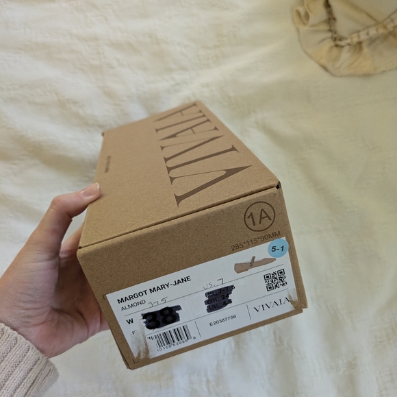 Vivaia Margot Mary-Jane Almond Square-Toe Flats | 37.5 - Picture 11 of 14